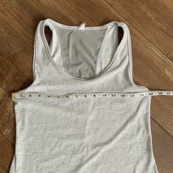 Razor back work out tank top - Picture 4 of 4